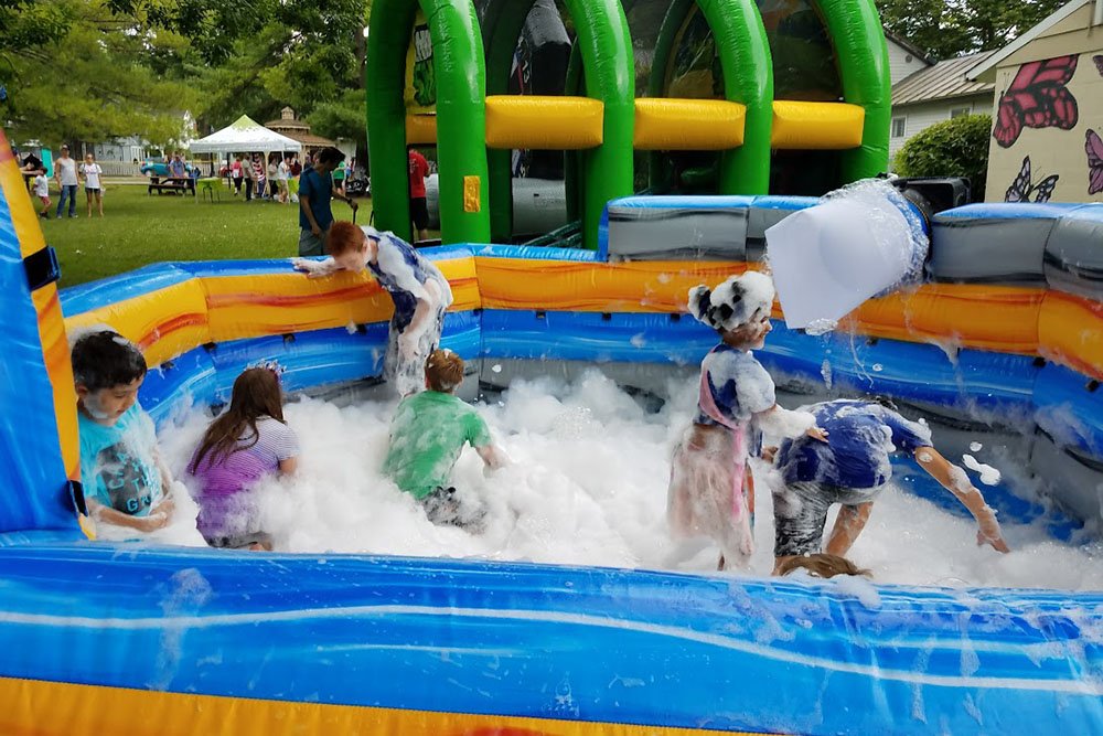 Foam Pit Station